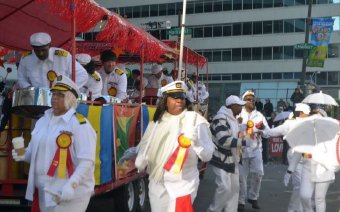 The Philadelphia Pan Stars steel orchestra performs in the 2017 Mummers parade